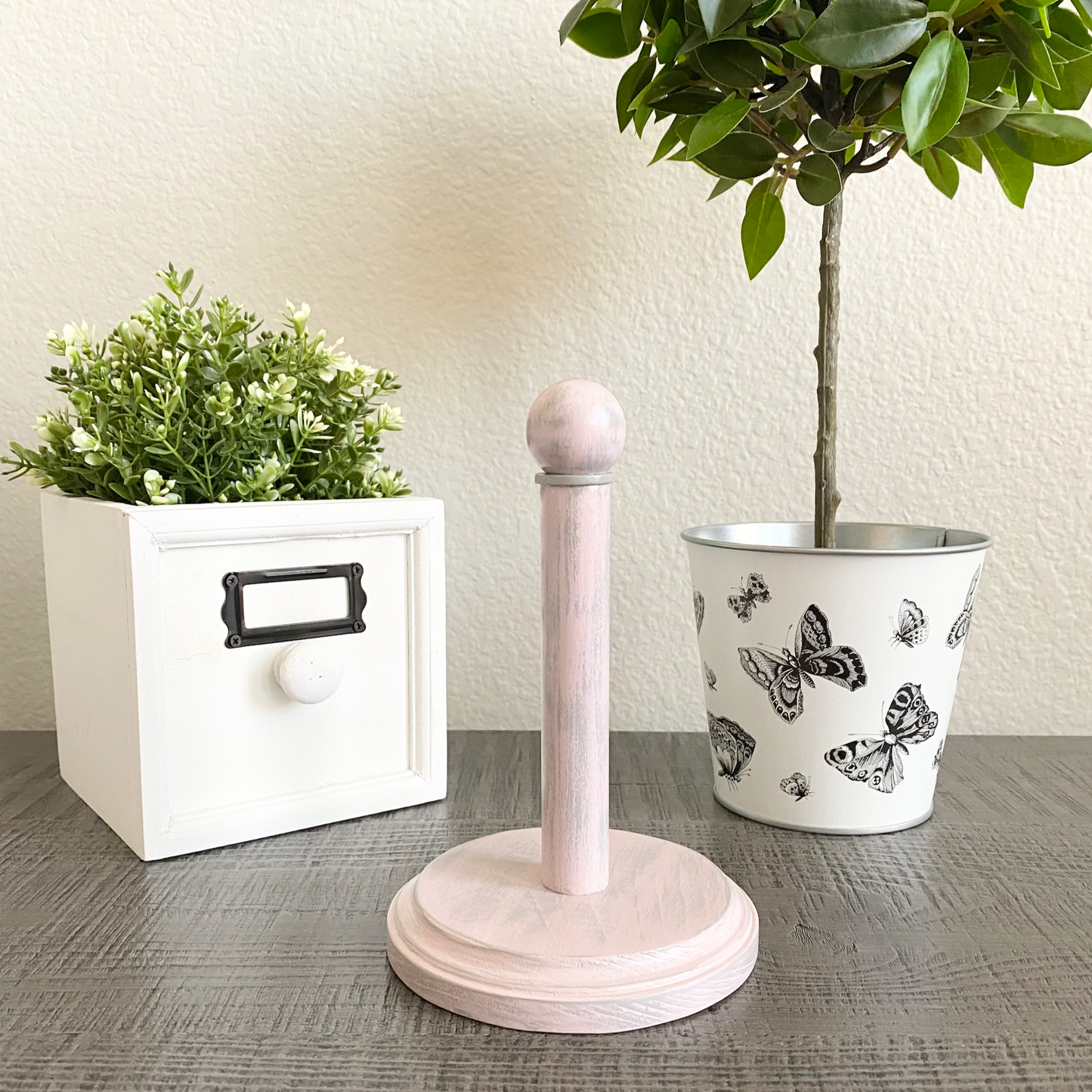 ** Made to Order** Mini Pink Distressed Scrunchie Holder