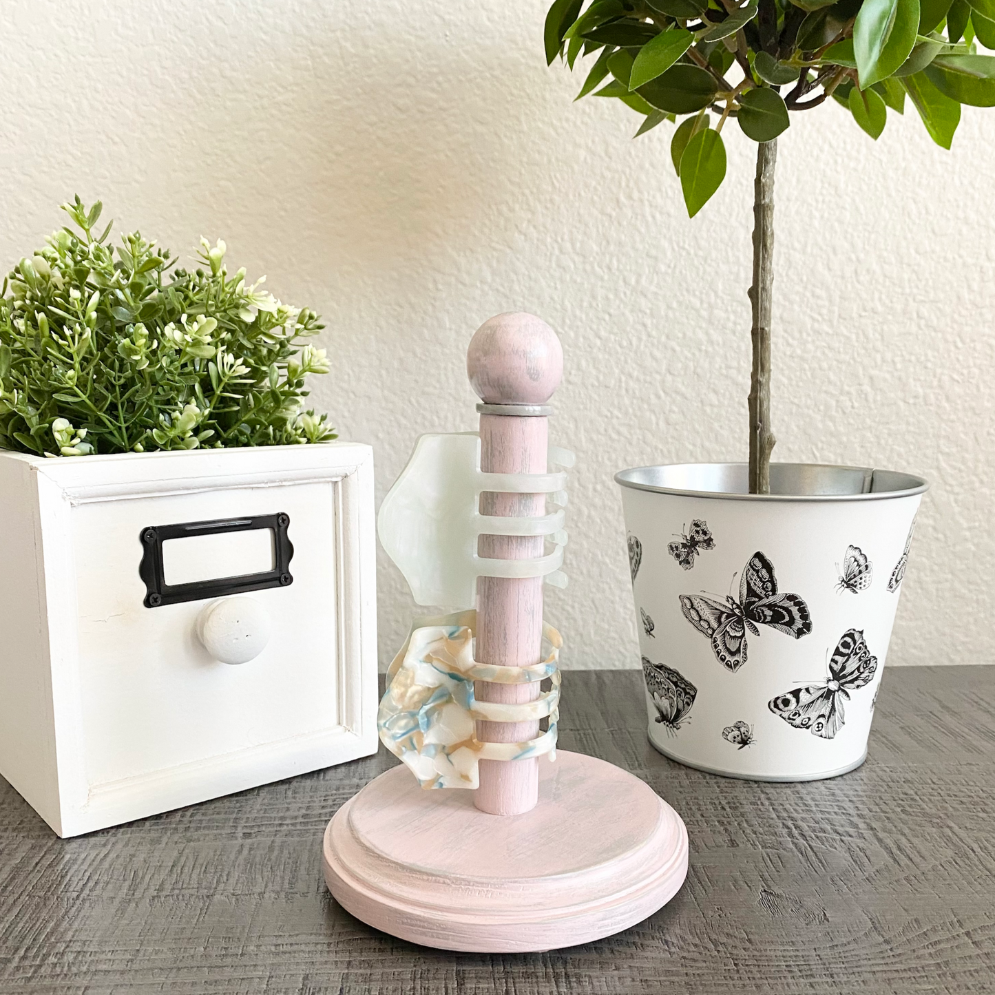 ** Made to Order** Mini Pink Distressed Scrunchie Holder